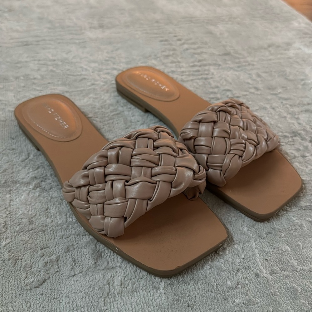 Brand new tan sandals